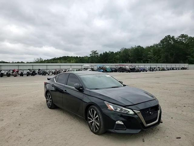 2020 Nissan Altima - Image 10