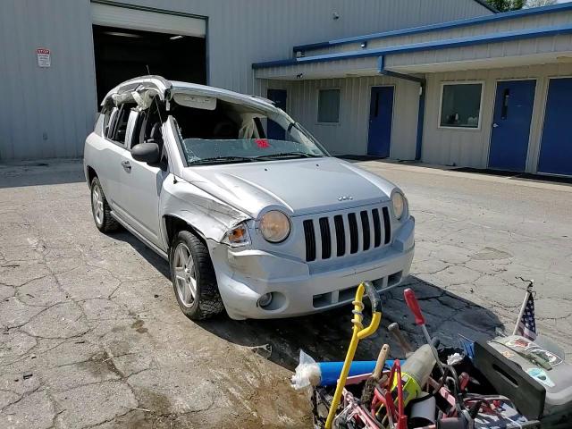 2007 Jeep Compass VIN: 1J8FF47W07D430892 Lot: 71415124