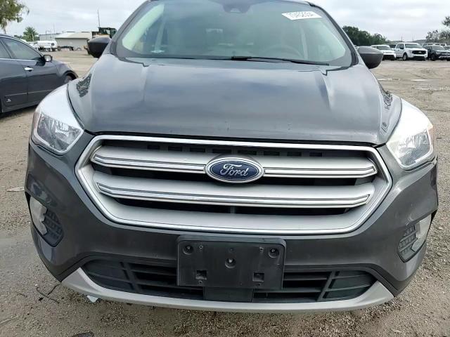 1FMCU9GD8KUA57102 2019 Ford Escape Se