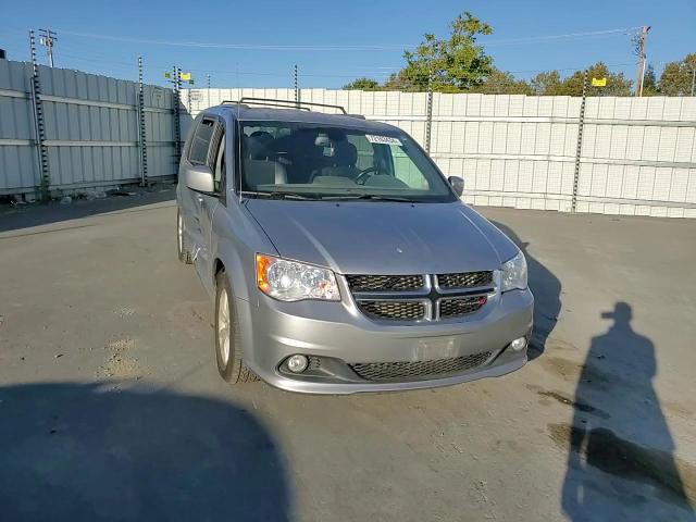 2019 Dodge Grand Caravan Sxt VIN: 2C4RDGCG9KR558144 Lot: 72163434