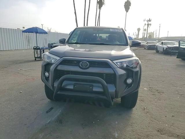 2018 Toyota 4Runner Sr5/Sr5 Premium VIN: JTEBU5JR1J5591320 Lot: 72857274