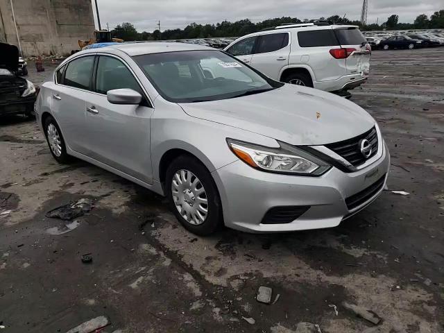 2018 Nissan Altima - Image 11