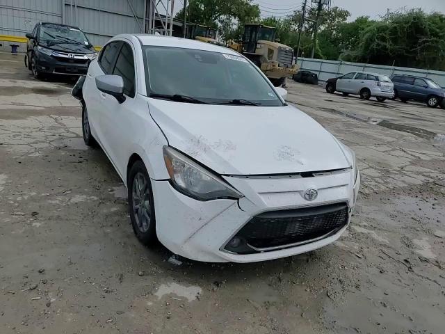 2020 Toyota Yaris Le VIN: 3MYDLBJV4LY700470 Lot: 73054574