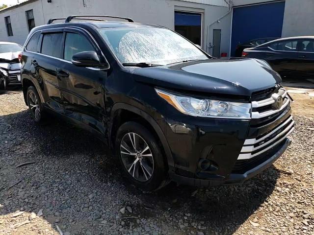 2019 Toyota Highlander Le VIN: 5TDBZRFH6KS956230 Lot: 71159144