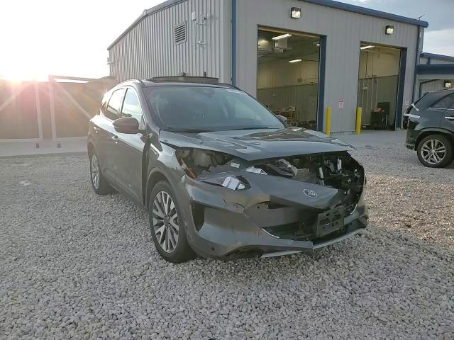 1FMCU9DZ8LUB68556 2020 Ford Escape Titanium