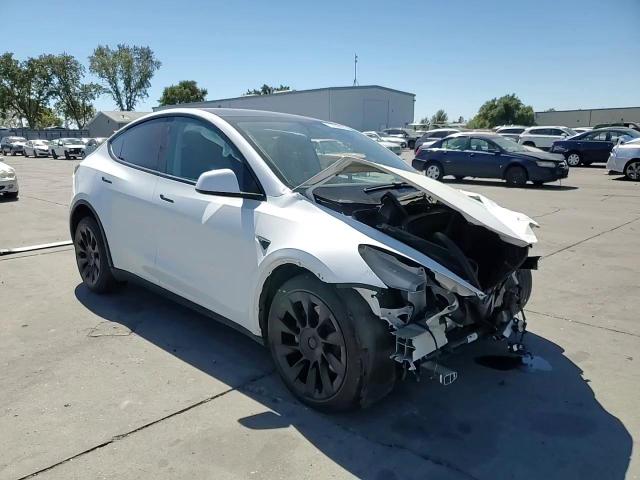 2021 Tesla Model Y VIN: 5YJYGDEE0MF218697 Lot: 70536964