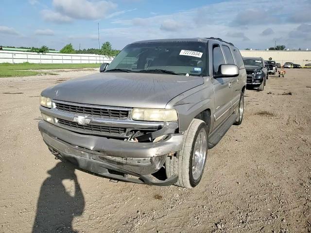 2000 Chevrolet Suburban C1500 VIN: 3GNEC16T0YG143890 Lot: 72273534