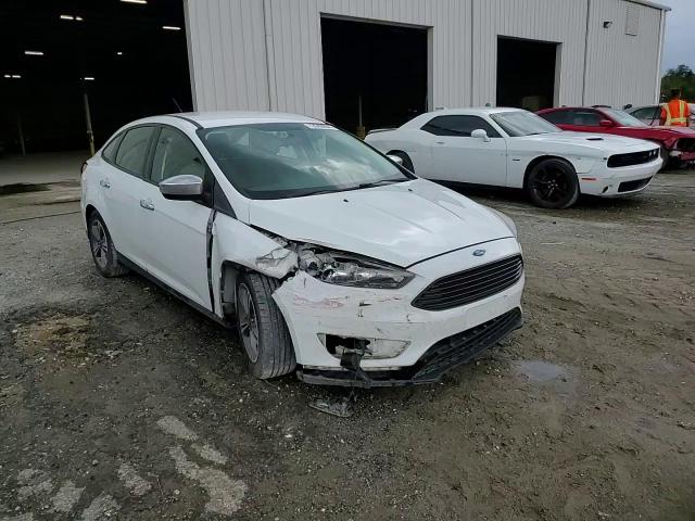 2018 Ford Focus Se VIN: 1FADP3F27JL227277 Lot: 72049854