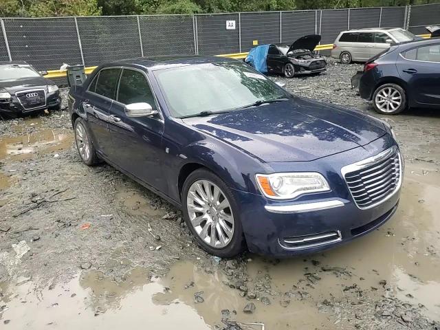 2013 Chrysler 300 - Image 11