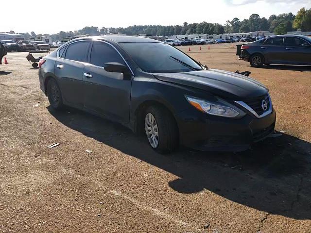 2017 Nissan Altima - Image 11