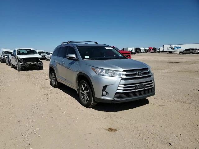 2018 Toyota Highlander Se VIN: 5TDKZRFHXJS538042 Lot: 73310454