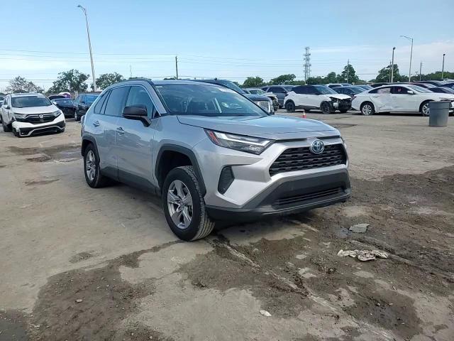 2024 Toyota RAV 4 - Image 12