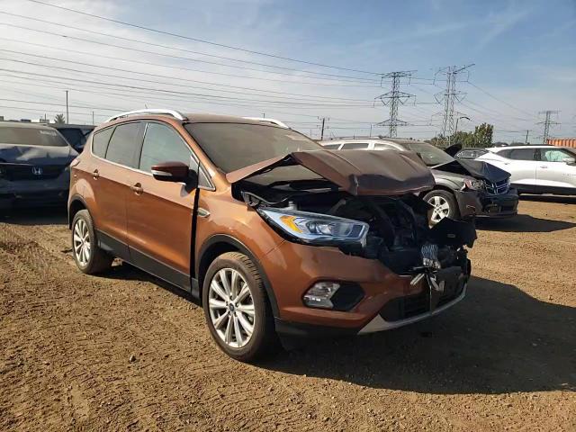 1FMCU0JD2HUE31121 2017 Ford Escape Titanium