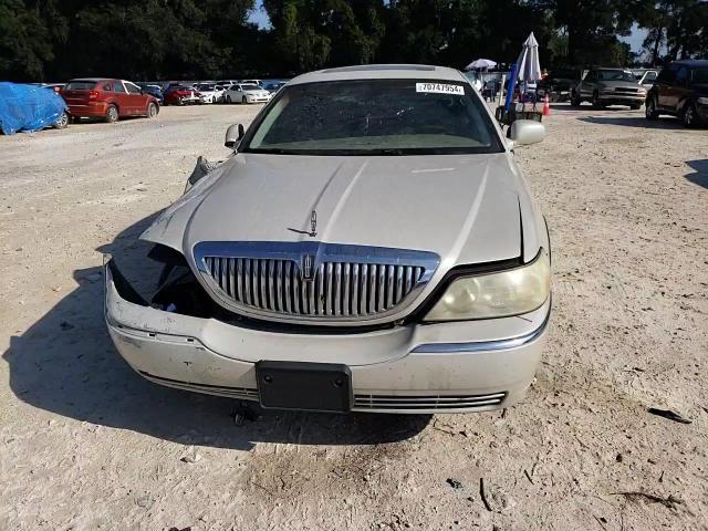 1LNHM83V06Y605297 2006 Lincoln Town Car Designer