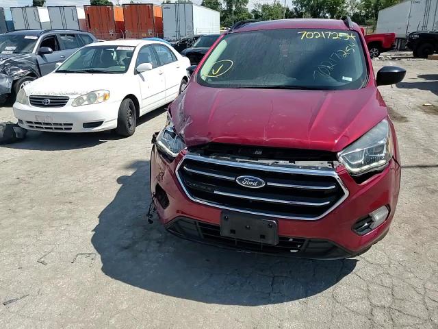 1FMCU9G92HUB25415 2017 Ford Escape Se