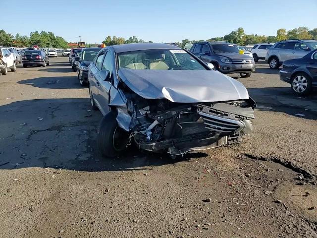 2017 Hyundai Sonata Se VIN: 5NPE24AF8HH566237 Lot: 70198244