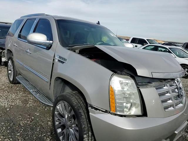 2007 Cadillac Escalade Luxury VIN: 1GYFK63847R267344 Lot: 71949254