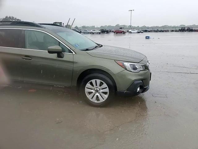 2018 Subaru Outback 2.5I Premium VIN: 4S4BSACC4J3278698 Lot: 70085444