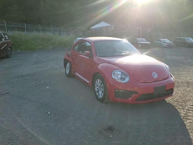 2019 Volkswagen Beetle S VIN: 3VWFD7ATXKM717499 Lot: 71000994