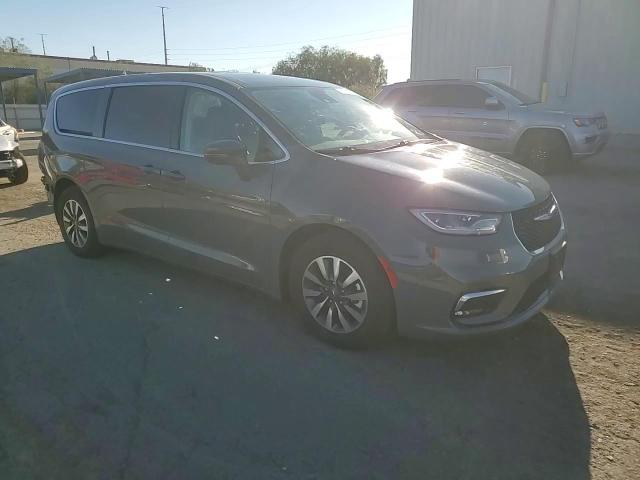 2022 Chrysler Pacifica Hybrid Touring L VIN: 2C4RC1L71NR124188 Lot: 73342234