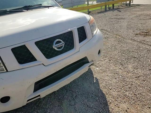 5N1BA0ND8BN621179 2011 Nissan Armada Sv