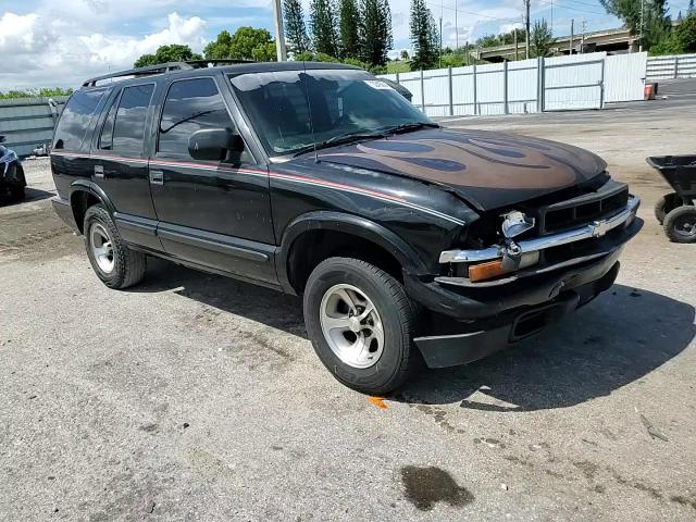 2000 Chevrolet Blazer VIN: 1GNCS13W62K142736 Lot: 73249844