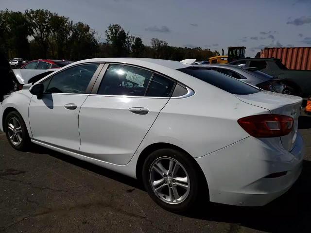 2017 Chevrolet Cruze - Image 11