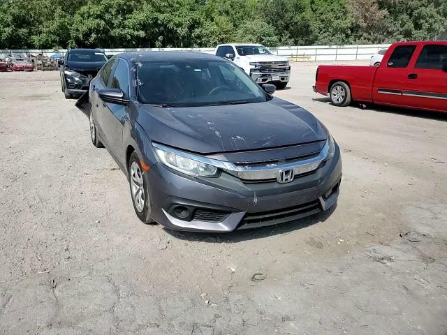 2018 Honda Civic Lx VIN: 2HGFC2F61JH600811 Lot: 71217644