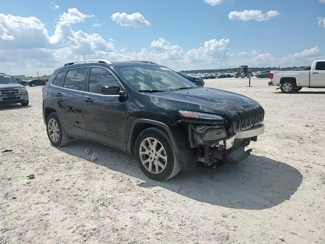 2018 Jeep Cherokee Latitude Plus VIN: 1C4PJLLB9JD504213 Lot: 71465844