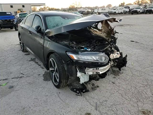 1HGCV1F35JA081404 2018 Honda Accord Sport