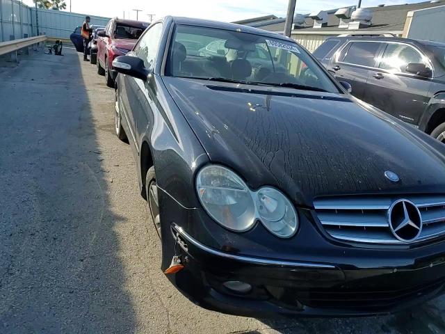 WDBTJ56H07F215453 2007 Mercedes-Benz Clk 350