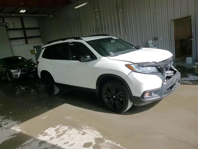 2021 Honda Passport Sport VIN: 5FNYF8H21MB044067 Lot: 70121284