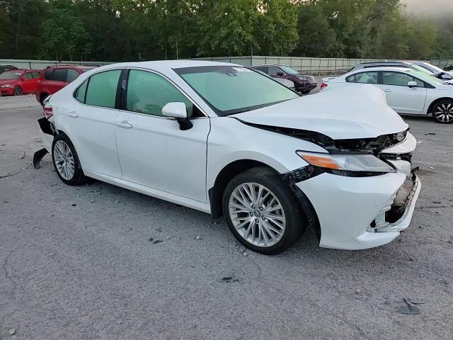 4T1B11HK7JU005803 2018 Toyota Camry L