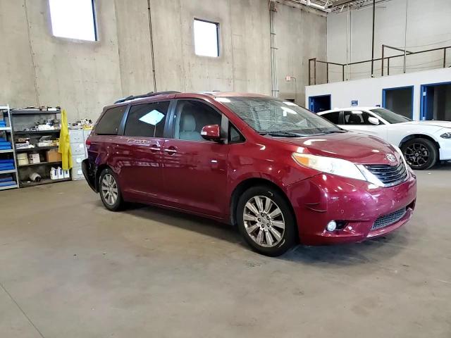 2013 Toyota Sienna Xle VIN: 5TDYK3DC9DS282449 Lot: 72758744