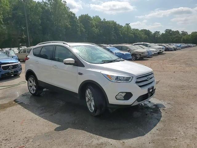 1FMCU9J99KUB84414 2019 Ford Escape Titanium