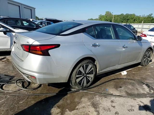 2020 Nissan Altima - Image 13