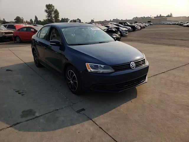 3VWDX7AJ5BM061841 2011 Volkswagen Jetta Se