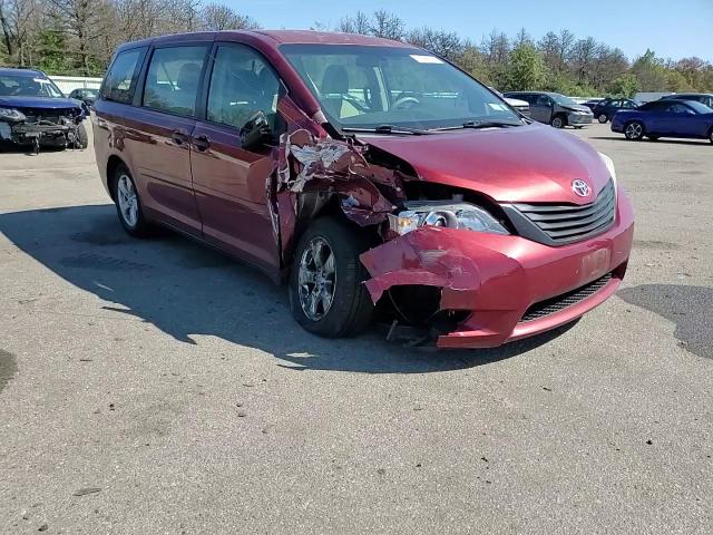 5TDKA3DC8BS002770 2011 Toyota Sienna Base