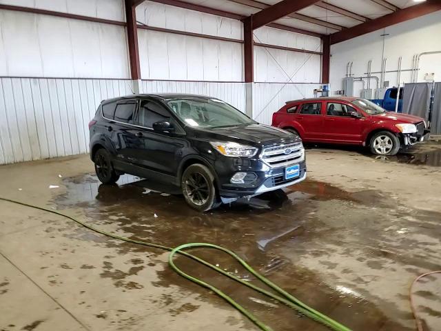 1FMCU9GD1KUB06950 2019 Ford Escape Se