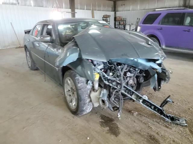 2005 Chrysler 300 - Image 11