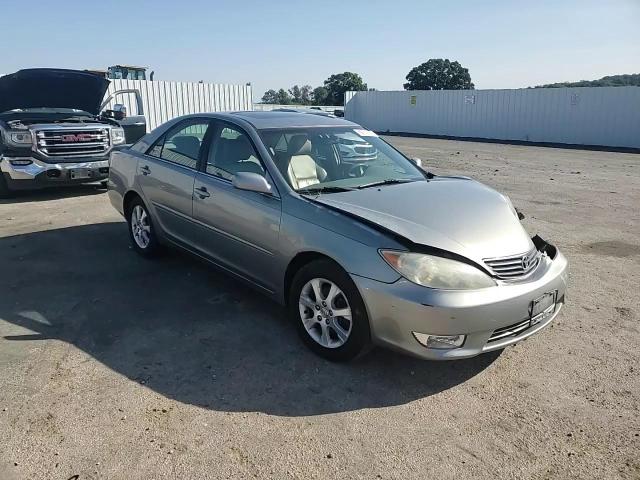 2005 Toyota Camry Le VIN: 4T1BF30K15U591767 Lot: 69767574