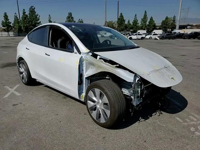 7SAYGDED0RF087210 2024 Tesla Model Y