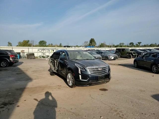 2017 Cadillac Xt5 Premium Luxury VIN: 1GYKNCRS9HZ138329 Lot: 71435904