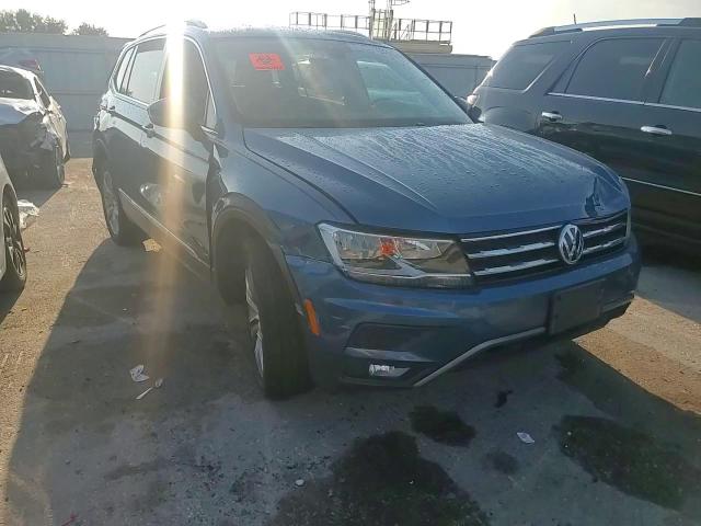 3VV3B7AXXLM035112 2020 Volkswagen Tiguan Se