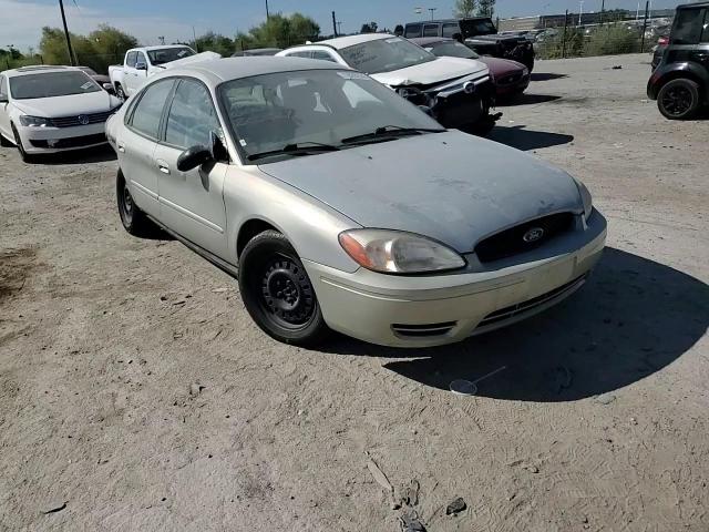 2005 Ford Taurus Se VIN: 1FAFP53275A200221 Lot: 71829254