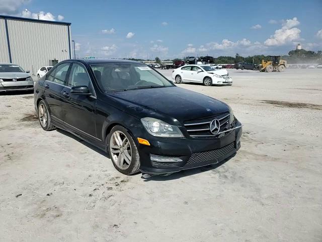 2013 Mercedes-Benz C 250 VIN: WDDGF4HB6DR272795 Lot: 72268084