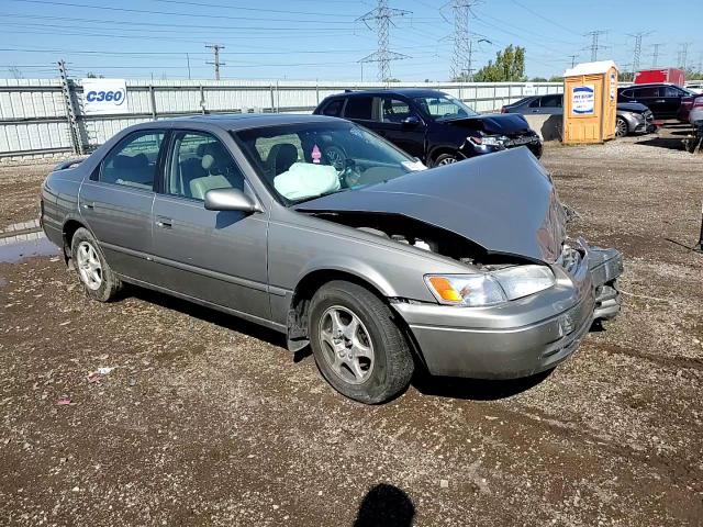 1999 Toyota Camry Le VIN: JT2BG28K9X0360067 Lot: 72700754