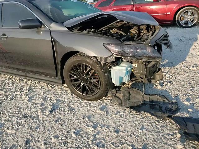 2011 Toyota Camry - Image 11