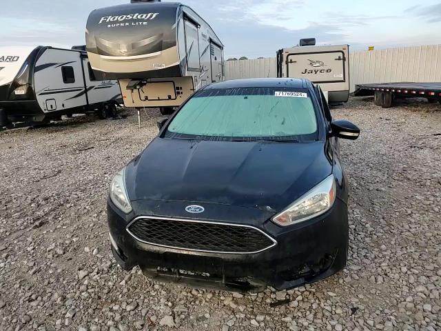 2015 Ford Focus Se VIN: 1FADP3F28FL217588 Lot: 71769524