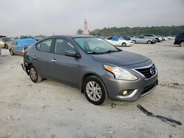 2018 Nissan Versa S VIN: 3N1CN7AP1JL844381 Lot: 72310844